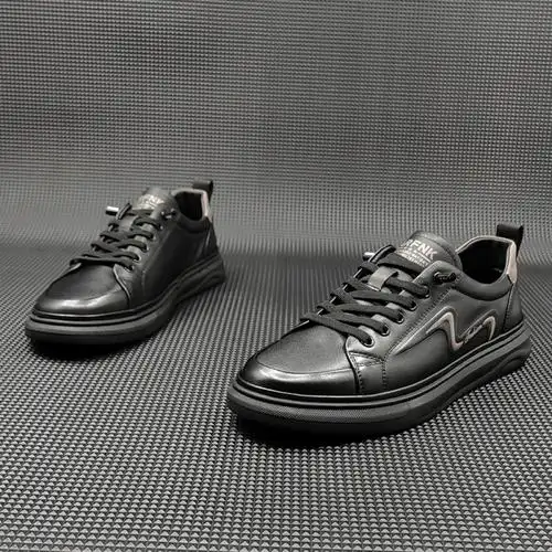 男士休闲鞋真皮板鞋男款潮流百搭鞋子欧洲站男鞋轻奢一脚蹬懒人鞋