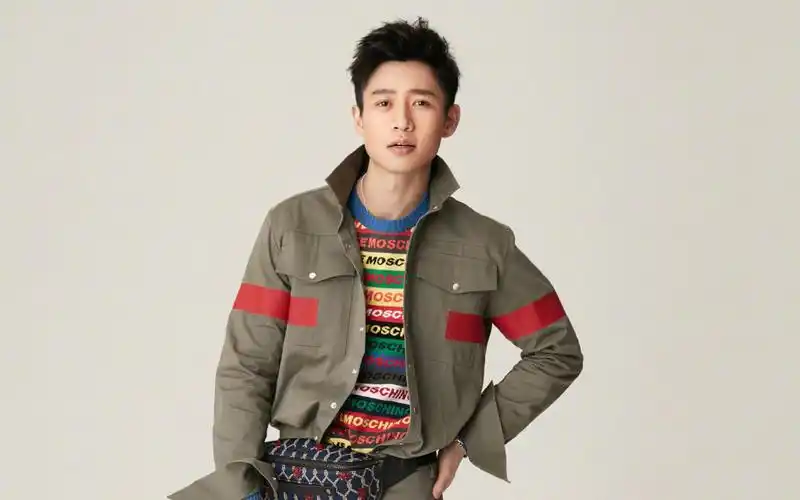 魏晨冷峻帅气时尚写真图片桌面壁纸