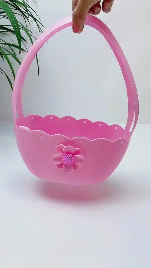 手工制作#用完的洗衣液瓶子别扔,做个小提篮吧-度小视