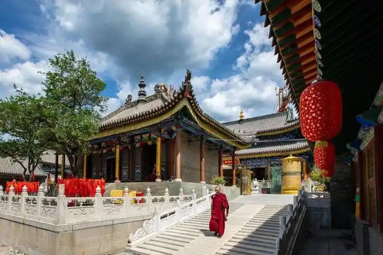 【五台山祈福朝圣】纯玩两日游_菩萨_镇海寺_寺院