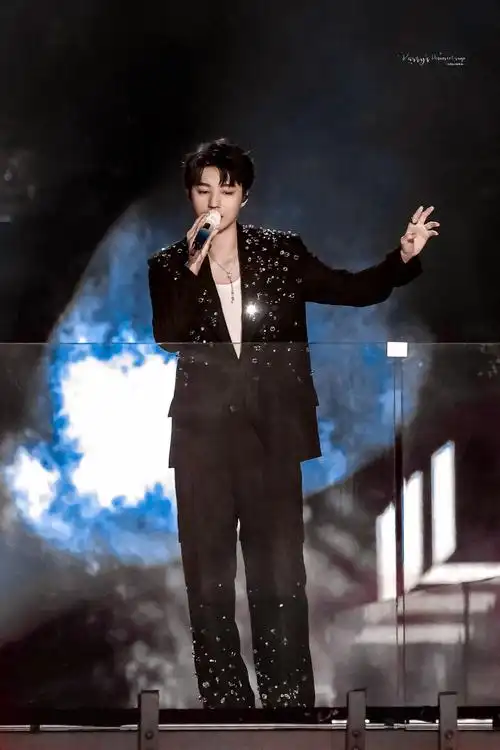 王俊凯站姐好牛