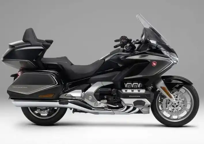 40万元起,本田向国内公布2020款金翼,新增全黑配色