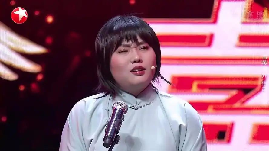 相声《相声遇上脱口秀》:李雪琴孙越调侃岳云鹏腰粗,观众笑岔气