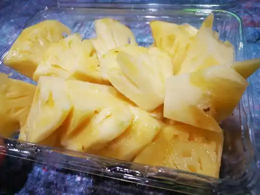 海南牛奶菠萝99元一颗默认切盒