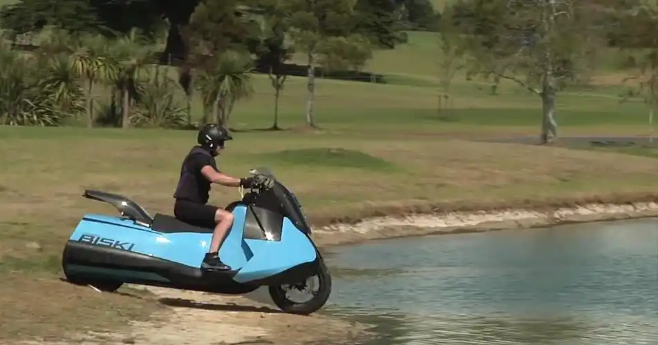 biski水陆两栖摩托车,给你真正上山下海的体验!