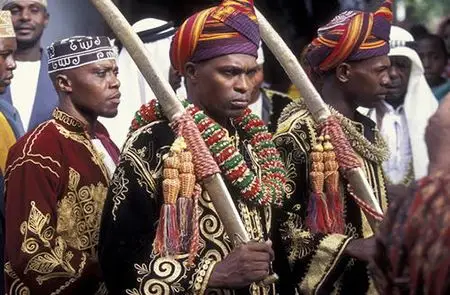 身穿传统服装的科摩罗人