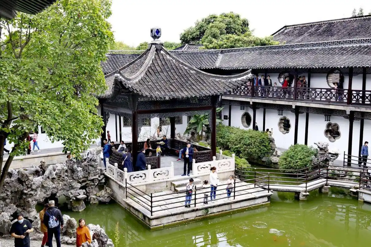 扬州市何园景区,江南水乡的璀璨明珠 扬州市何园景区,是江南水乡的