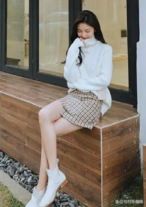 章若楠  中国内地女演员,1996年11月14日出生于浙江省温州市乐清市.