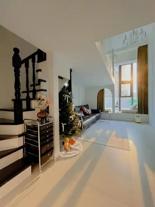 30平
	
楼上 楼下=50平
	
小小的房子真的好好宅
周末