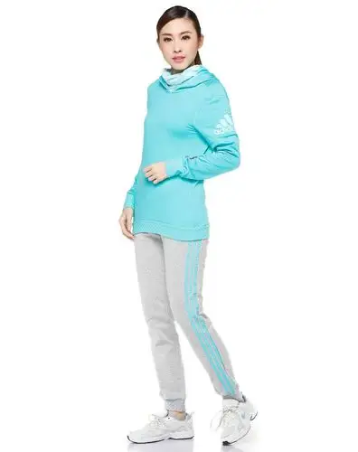 时尚休闲 女款青色连帽卫衣 训练系列