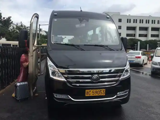 宇通新款商务客车——cl7