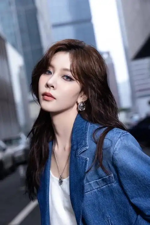 宋妍霏##宋妍霏蓝色小烟熏