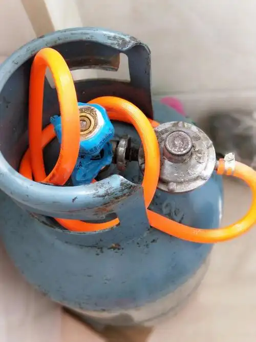 家里改用天燃气换下来的液化气罐120元15859918035