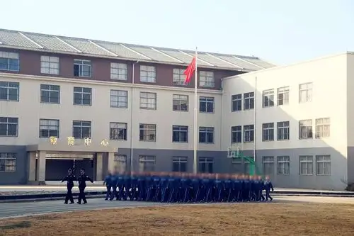 荞窝监狱举行2019年度罪犯队列会操比赛