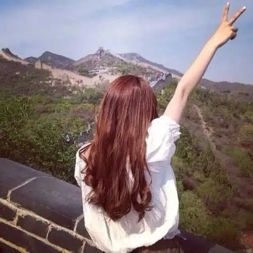 超可爱的女生真人背影头像图集: 我把我青春最好的时光付诸给你