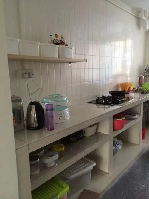 话说砖砌橱柜效果还真不赖寿命长不发霉回家也请瓦工砌一个