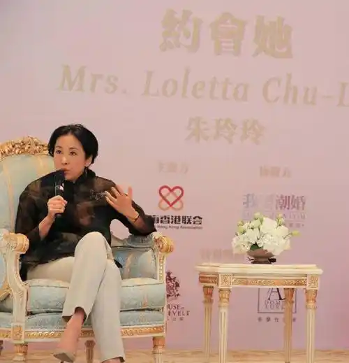 叶倩文差朱玲玲3岁却不像同个时代,一个有老年感,一个满身贵气