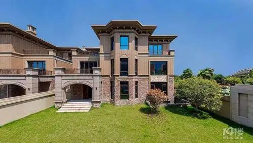 东方院子独栋别墅急售,包税,送520平方超大花园!-嘉兴二手房-嘉兴19楼