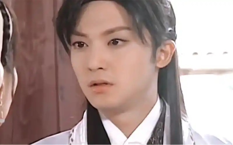 戏说台湾陈威翰白龙这样白衣翩翩的少年给我多来几打