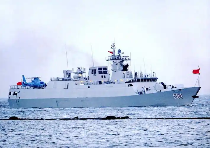 2013年7月29日,056型导弹护卫舰584号"梅州舰"入列南海舰队.