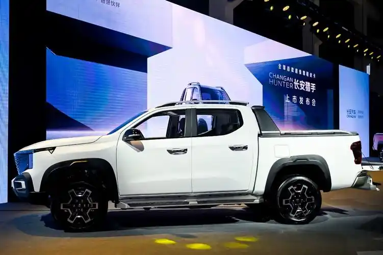 既猛又省还来电的长安猎手正式上市第一新能源皮卡售价1399万元起