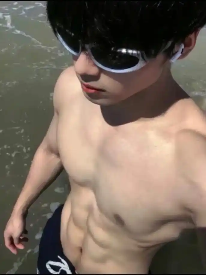 腹肌 #185 #健身 究竟是谁放掉这段感情 - 抖音