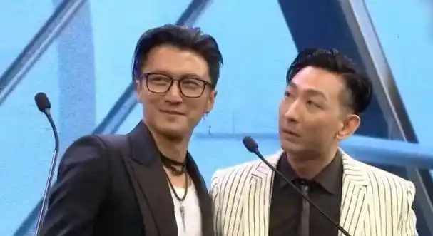 余文乐,杨千嬅再牵手,谢霆锋,吴彦祖碰头,金像奖成回忆杀批发_颁奖