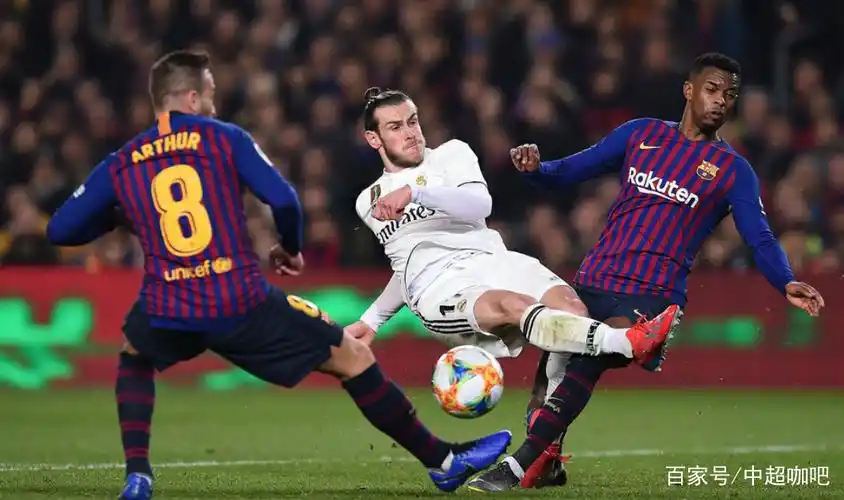 国王杯半决赛首回合巴萨1:1皇马,巴斯克斯与马尔科姆各进一球