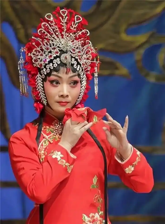 曲剧《风雪配》今日是我出闺的前一睌上,还缺少上轿的绣鞋一双, - 抖