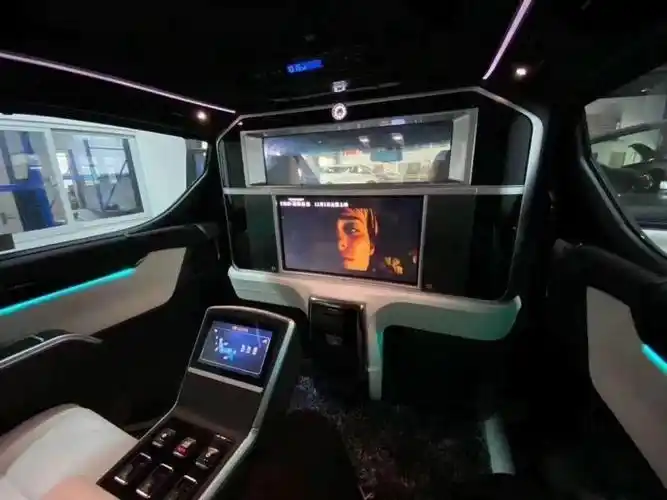 阿尔法改装lm300航空座椅 阿尔法改装隔断吧台