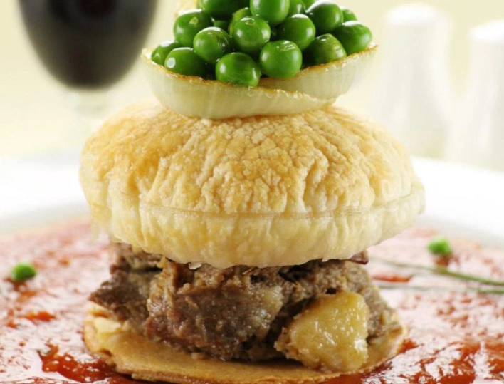 哥伦比亚:arepas(玉米饼).