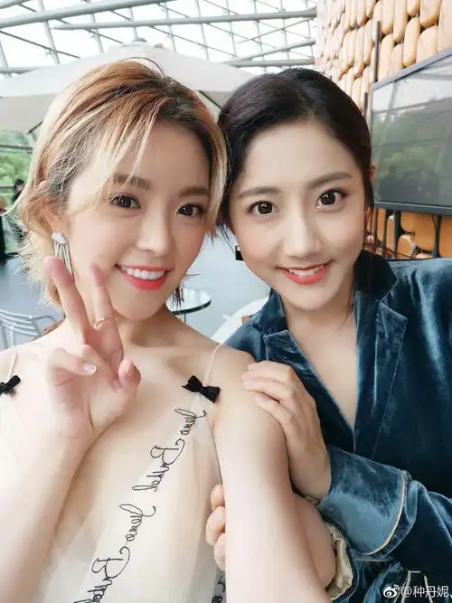 如何看待李艺彤黄婷婷颜值经不住大荧幕的考验?