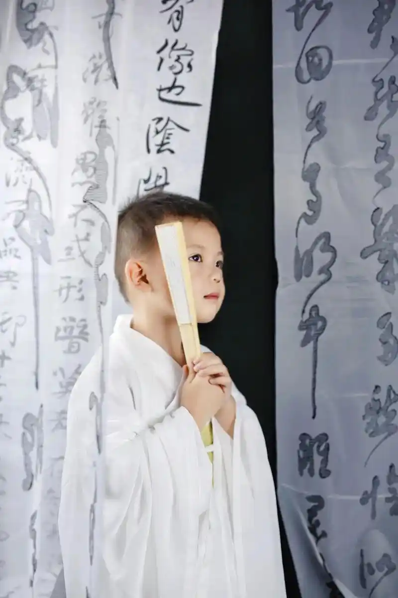 我是中国娃,说着中国话.忠厚传家久,诗书继世长.传统文化普 - 抖音