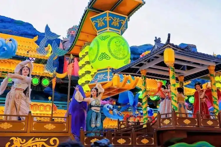 尖叫乐园心率拉满,水乡古镇也可以很时尚.端午心动目的地get!