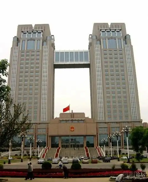 天津塘沽的政府大楼