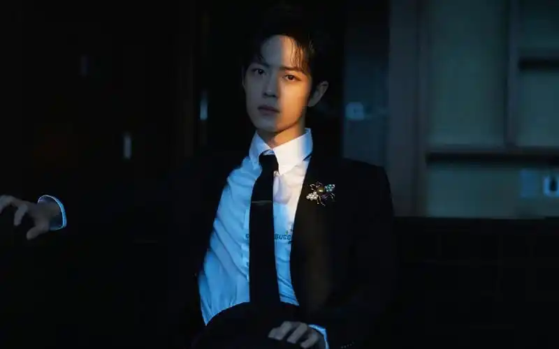 肖战桌面壁纸,小飞侠们快来看,给大家准备了一组绝美肖战高清壁纸!