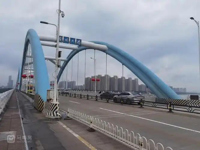 ,是中国海南省海口市境内的过江通道,位于