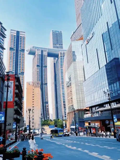 61 重庆来福士#来福士#  "来是往来的来,福是福气的福,士是从一到十