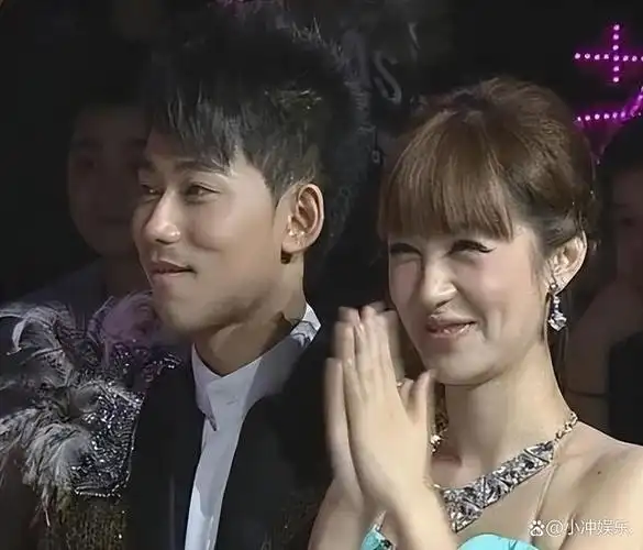 李菲儿新综艺遭吐槽本手握王炸错失黄晓明后为何越混越差