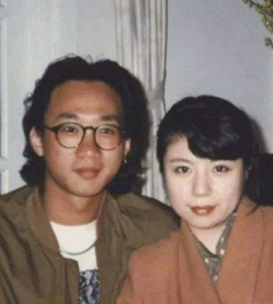 扬言跳楼自杀的林楚麒,为何被黄家强炮轰?她和黄家驹是不是真爱