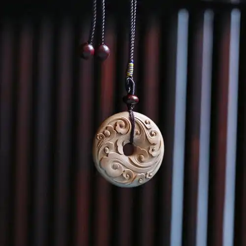 檀香云纹印度老山平安扣项链吊坠挂链精工木质木雕