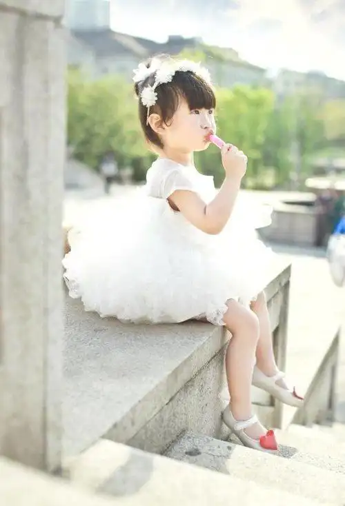 一岁女宝宝剪什么短发发型好看调皮可爱的小女孩短头发造型系