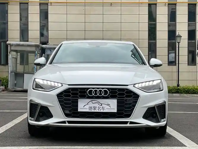 奥迪a4l2020款20t自动时尚致雅型国Ⅵ