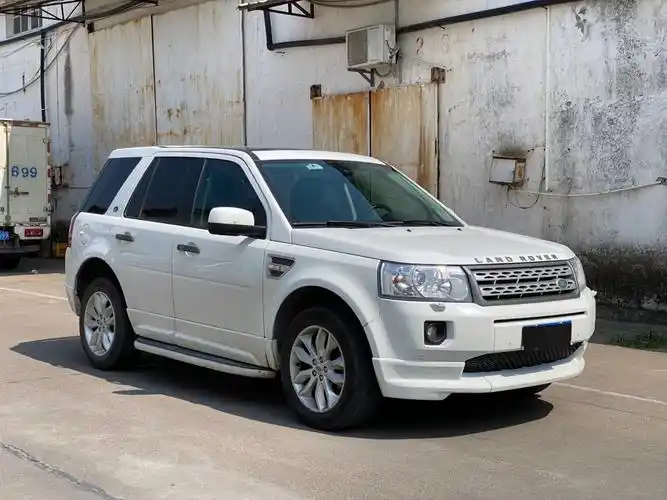 路虎 神行者2  2011款 2.2t sd4 hse柴油版图片