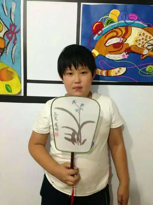 大家好,我是祥宁街小学三年四班的杨瑾瑜.