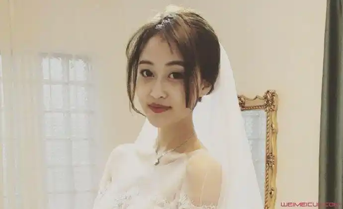 孙侨潞晒婚纱照