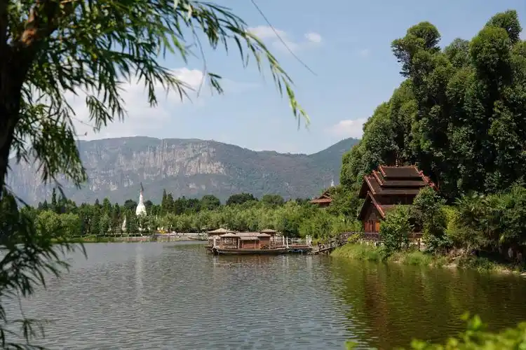 《云南旅游》之1-(昆明)