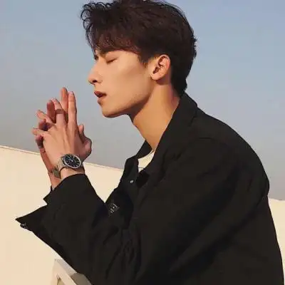 适合30岁男人用的成熟稳重微信头像往事埋风中