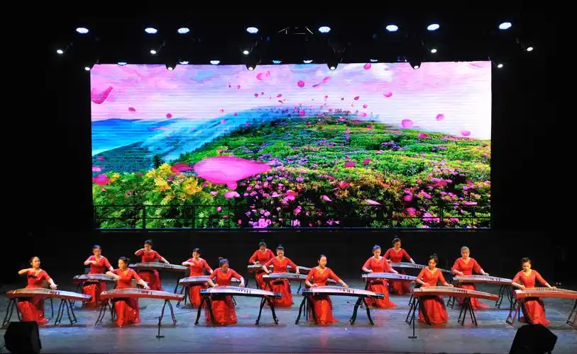 古筝合奏《天山之歌》