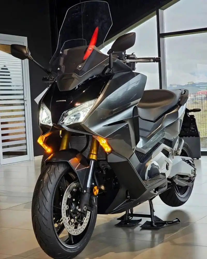 23款进口本田nss750新色来袭